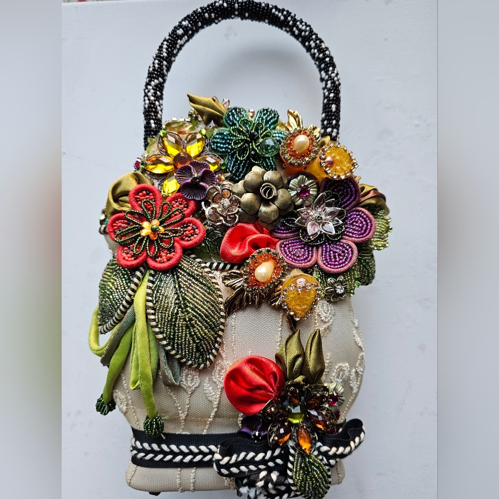 Mary Frances Vintage A Tisket A Tasket Beaded Purse